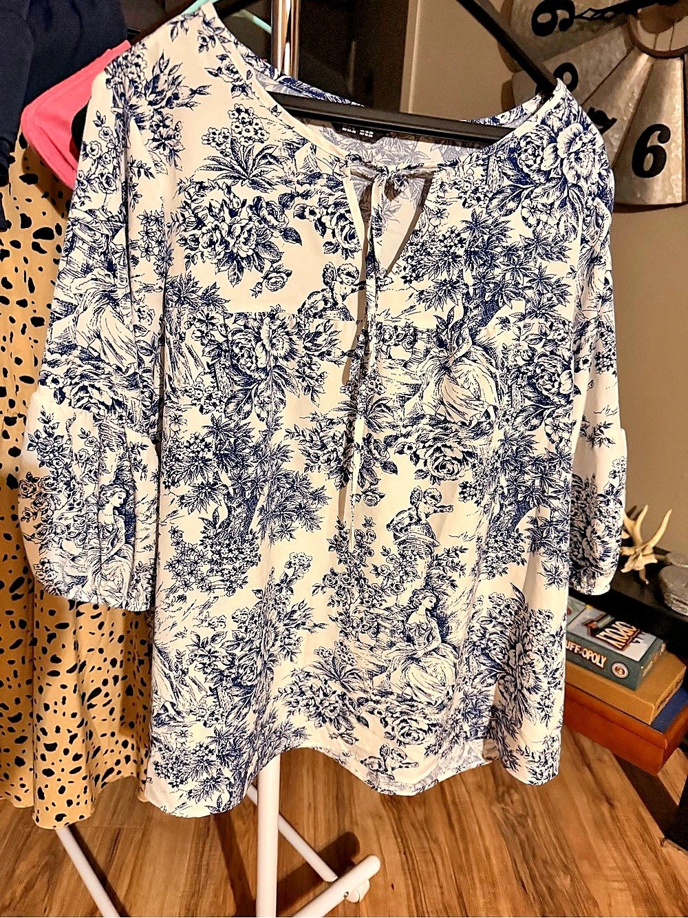 Bloomchic Landscape Print Tie Neck Blouse Blue & White Size US XXL